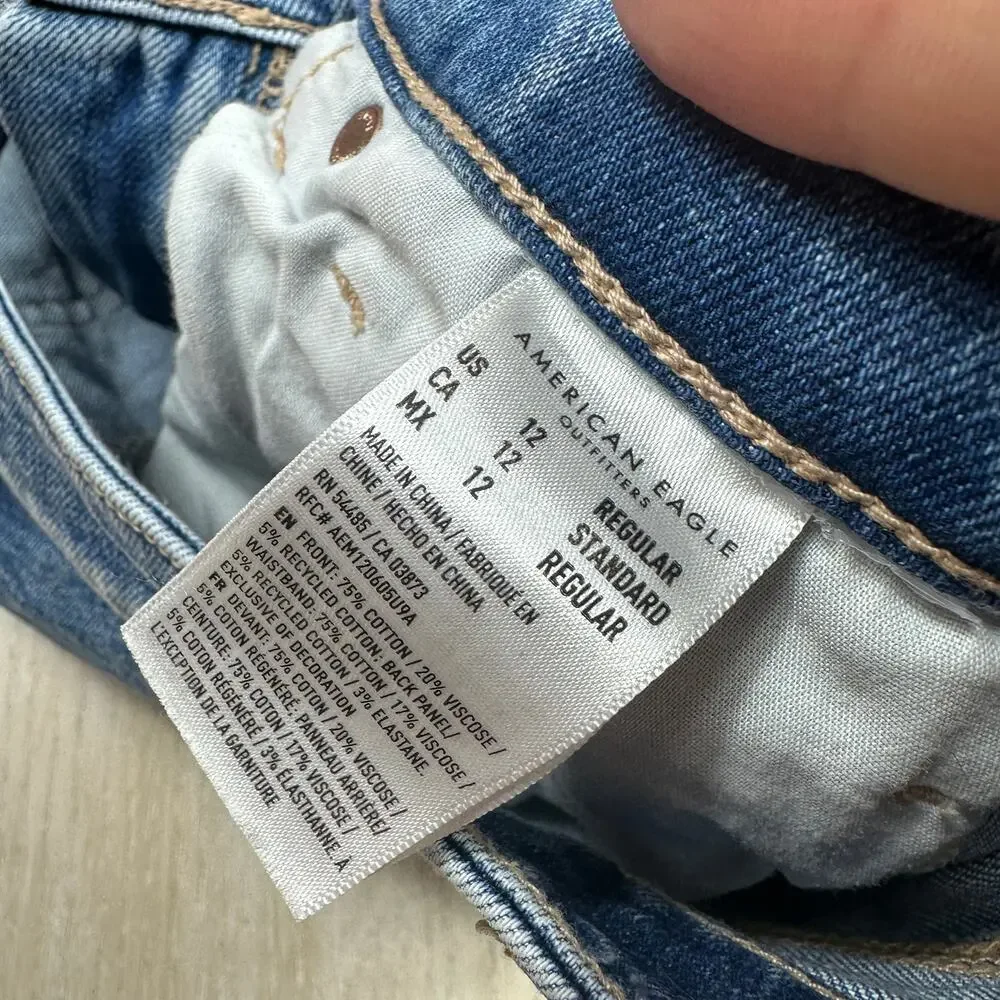 American Eagle Distressed Mom Jean Strigid High Rise Straight Casual Jeans 12